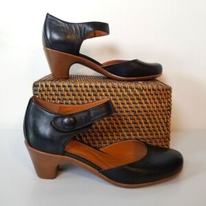 Easy Spirit Clarice Leather Black Mary Jane Heels NWOT